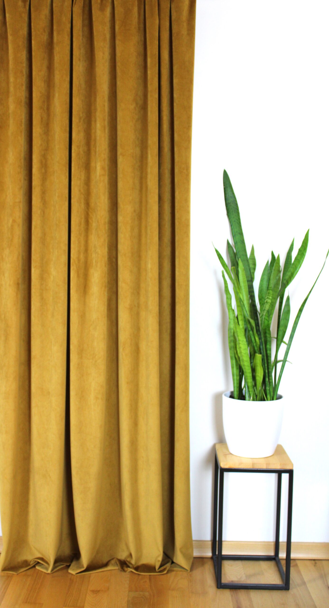 Zasłona gotowa welur musztardowa