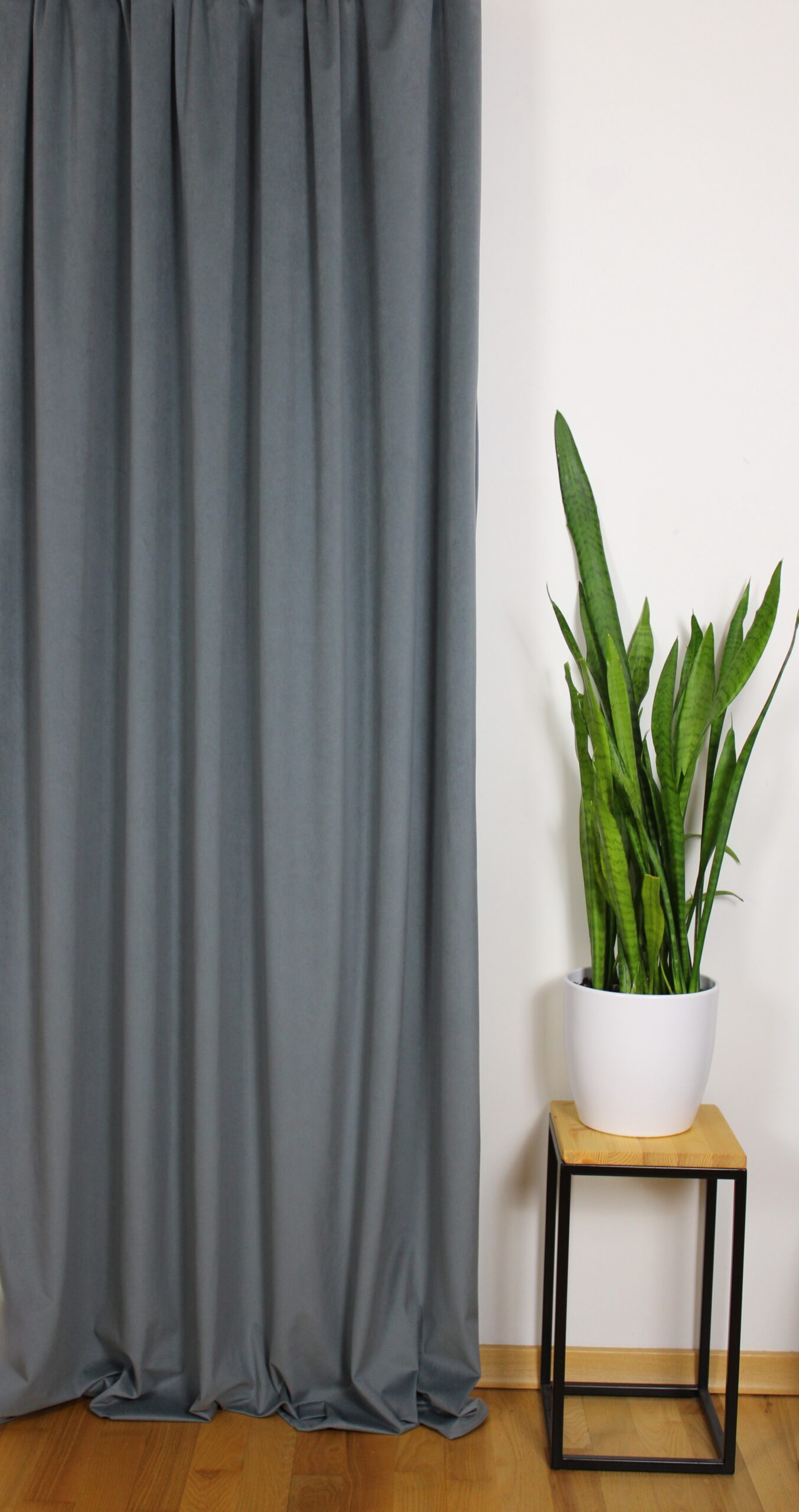 Zasłona gotowa welur szary